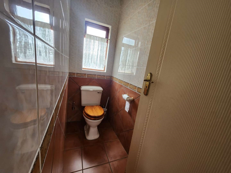 4 Bedroom Property for Sale in Oranjeville Free State